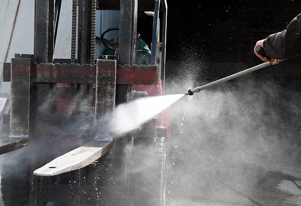 Professional Pressure Washing Services in Park City, KS